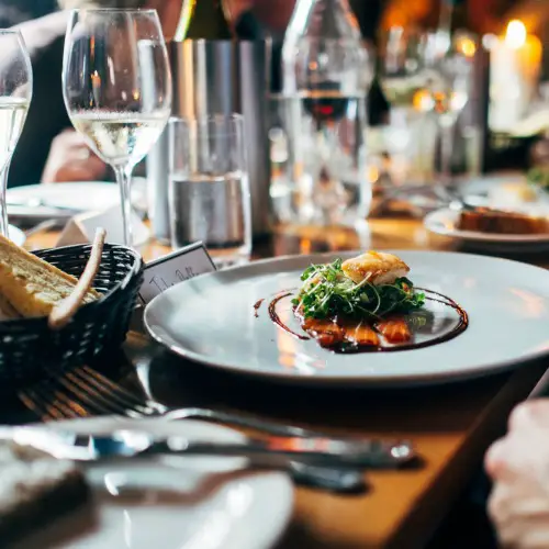 12 Tips To Save Money At Restaurants