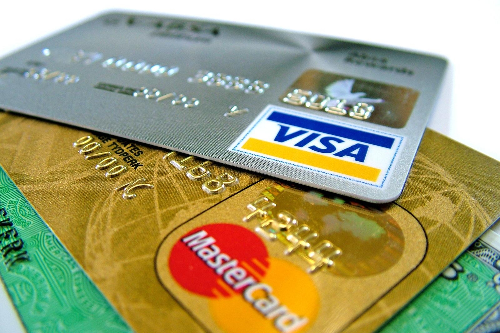 Reasons to Use a Credit Card for Every Purchase