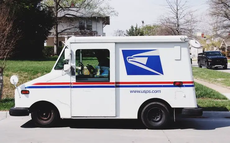 USPS Hours: Including Saturday, Sunday and Holidays