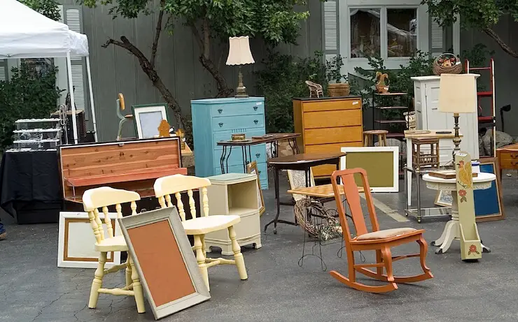 8 Ways to Get Free Furniture